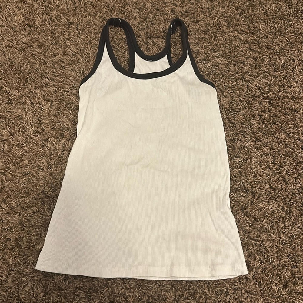 Lululemon tank top.